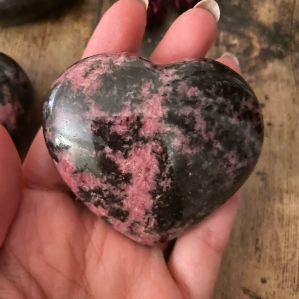 High Quality Rhodonite Heart - Picture 3 of 3